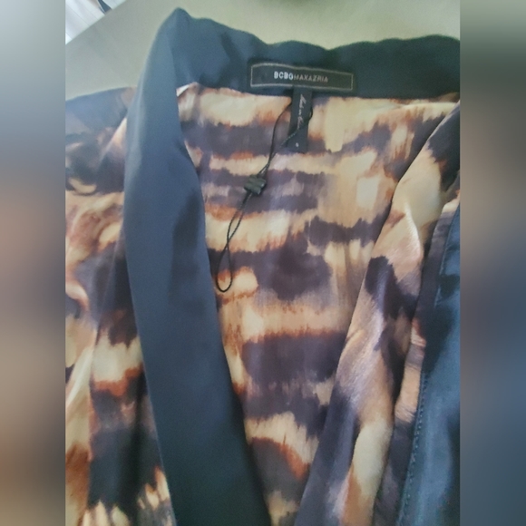 NWOT BCBG MAXAZRIA Sublime robe neuve en soie à 100% haut de gamme - Picture 3 of 7